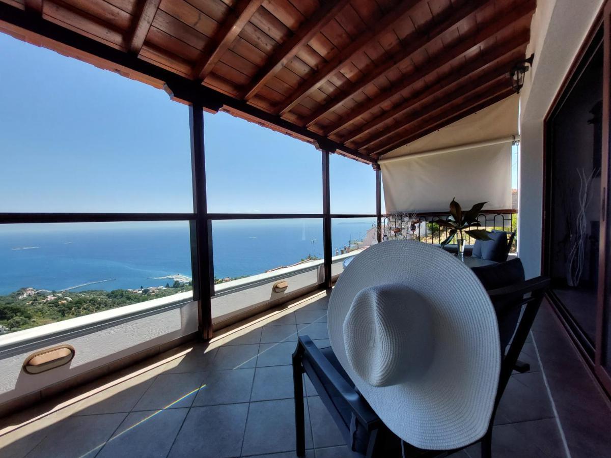Horizon Studios With Sea View - Free Parking Glossa Bagian luar foto
